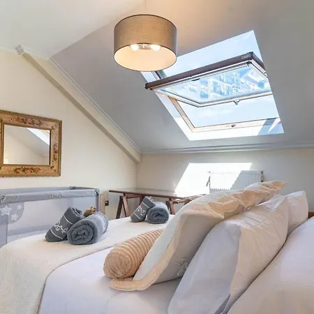 El Pasadizo De Menendez Valdes Apartmán *